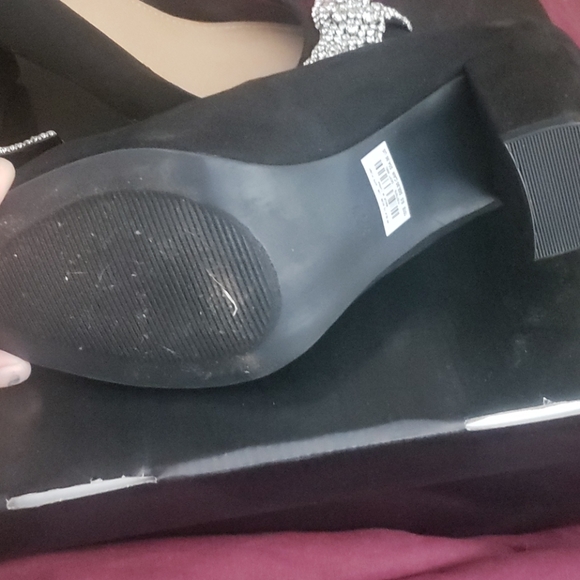 Pumps!!! - Picture 3 of 6